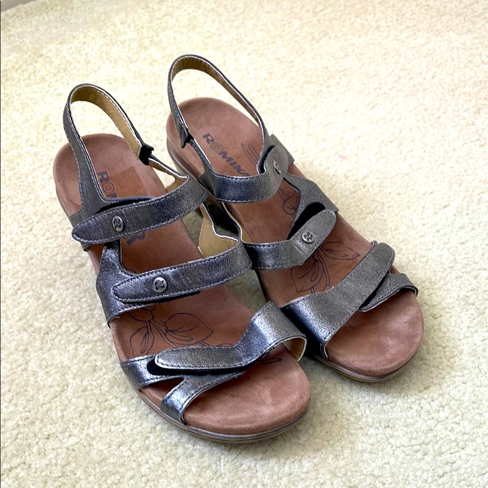 Romika Women's adjustable strap Sandals Sz 38 (7.5 / 8) silver heeled leather